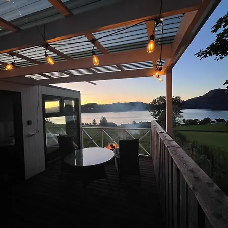 Lysefjorden - Goysa Gard شقة